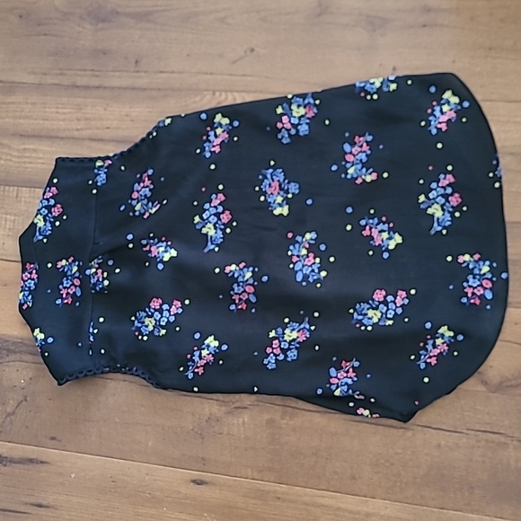 ANN TAYLOR Black Floral Tank - Picture 5 of 6